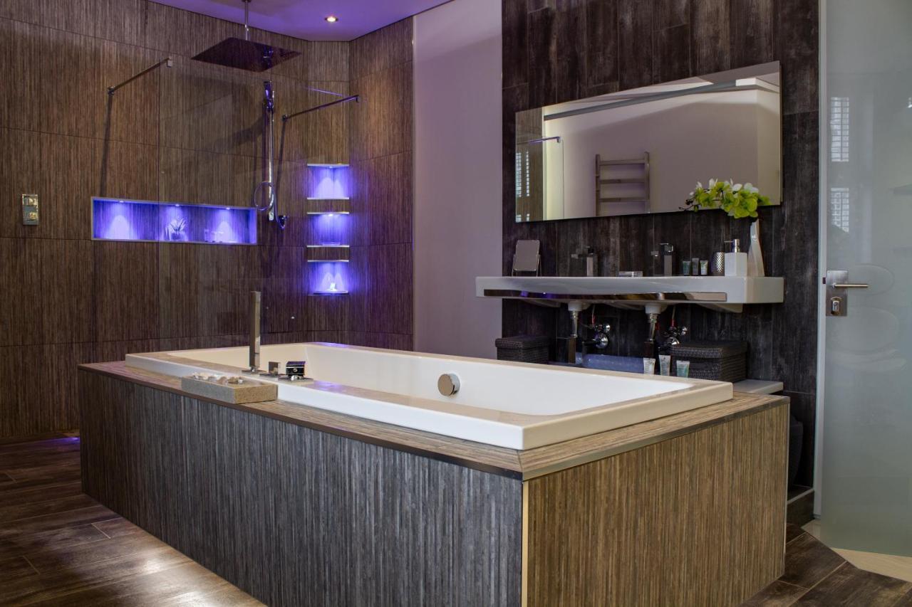 Liberty At Utopia Penthouse By Mgroupsa Суонзи Екстериор снимка